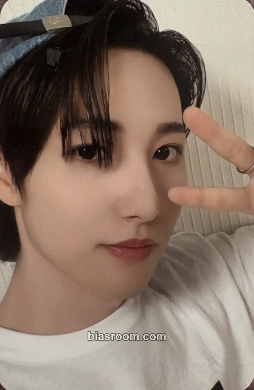 Renjun THE DREAM SHOW 2 : IN A DREAM Photocard - NCT DREAM - NCT DREAM K-pop photocard