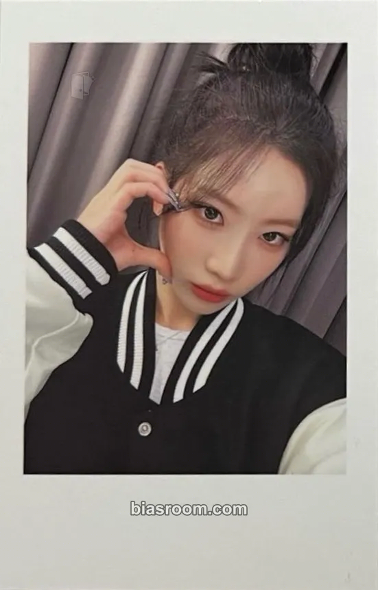Kim Lip Version Up Photocard - ARTMS - ARTMS K-pop photocard