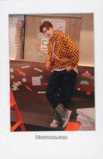 Taeyong 2022 Season’s Greetings Photocard - NCT 127 - NCT 127 K-pop photocard