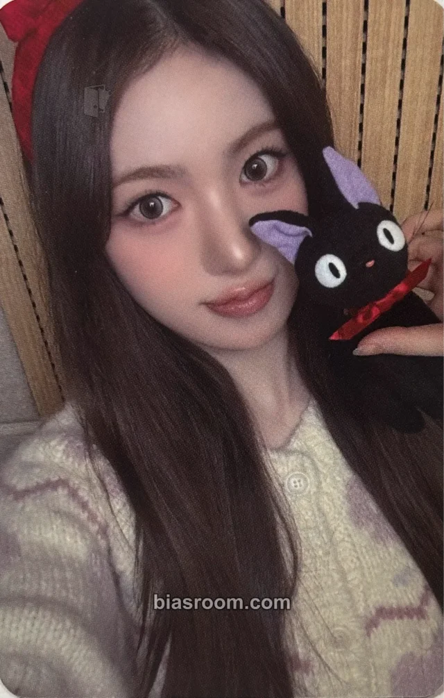 KiiiKiii - Sui - Delulu Pack Album apple music round 3 video call (fancall) fansign