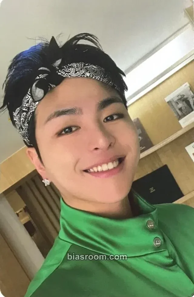 iKON - Ju-ne - Take Off Album album photocard 딴따라 (tantara) version