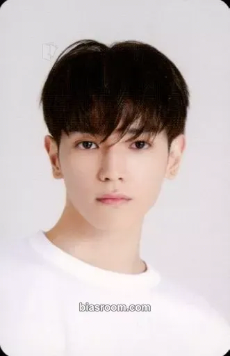 Taeyong 2022 Season’s Greetings Photocard - NCT 127 - NCT 127 K-pop photocard