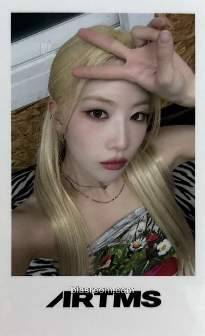 Kim Lip Dall Photocard - ARTMS - ARTMS K-pop photocard