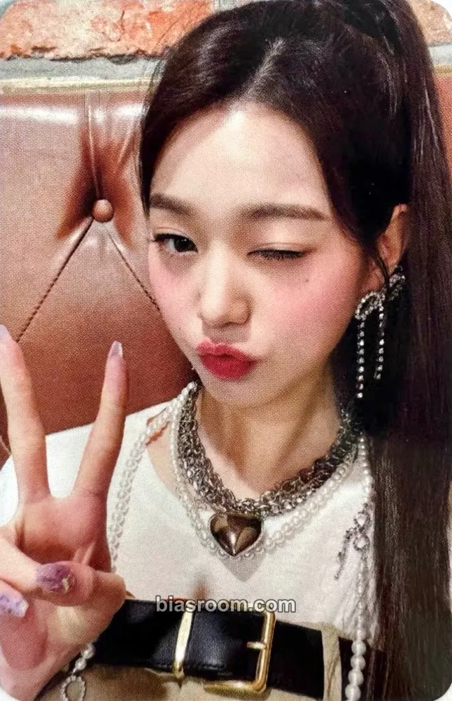 Wonyoung LOVE DIVE Photocard - IVE - IVE K-pop photocard