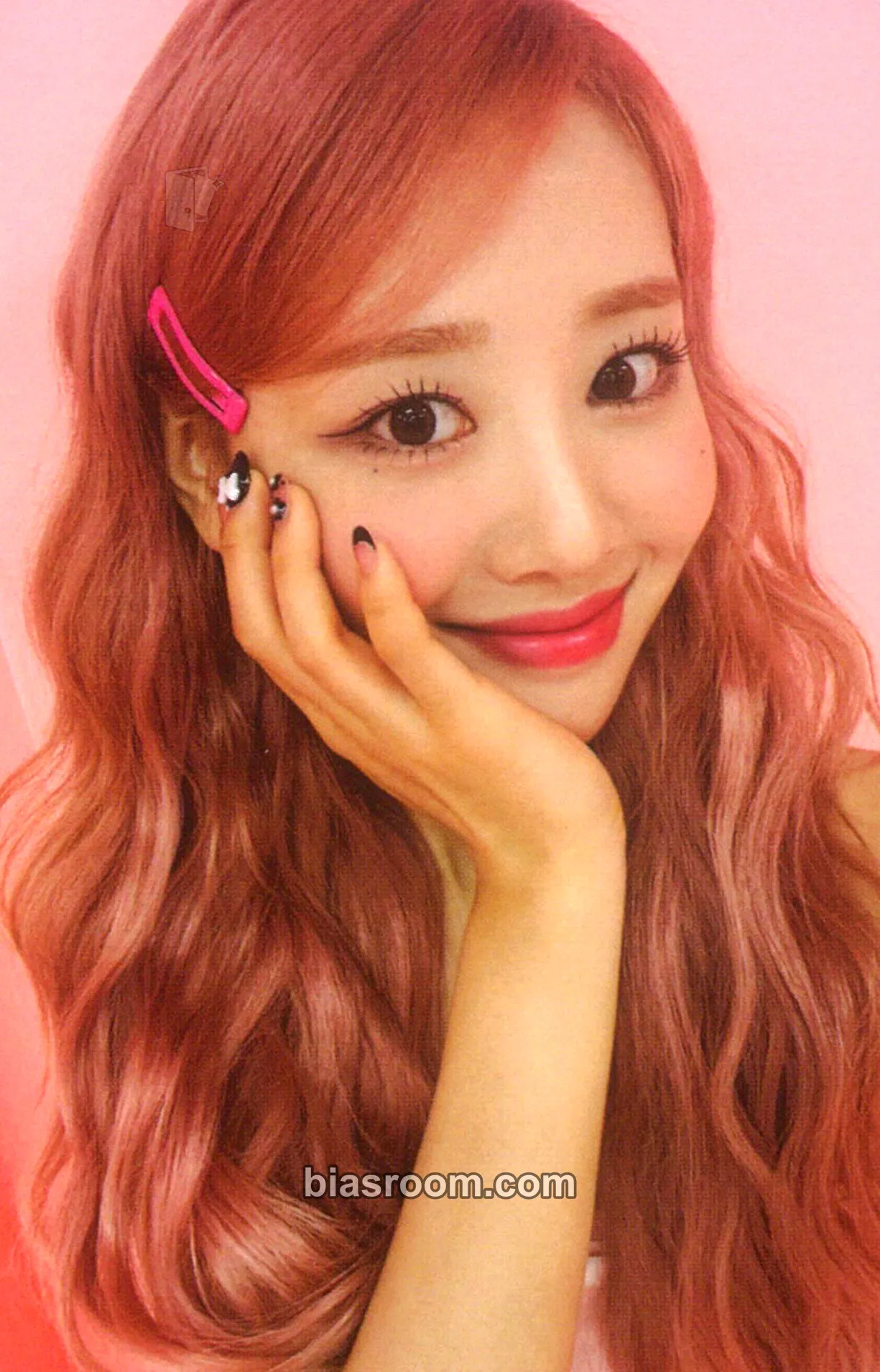 Yves 2023 Season's Greetings Photocard - LOONA - LOONA K-pop photocard