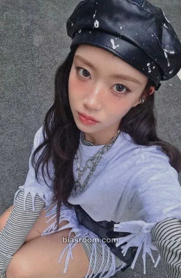 Sumin STAY ALIVE Photocard - STAYC - STAYC K-pop photocard