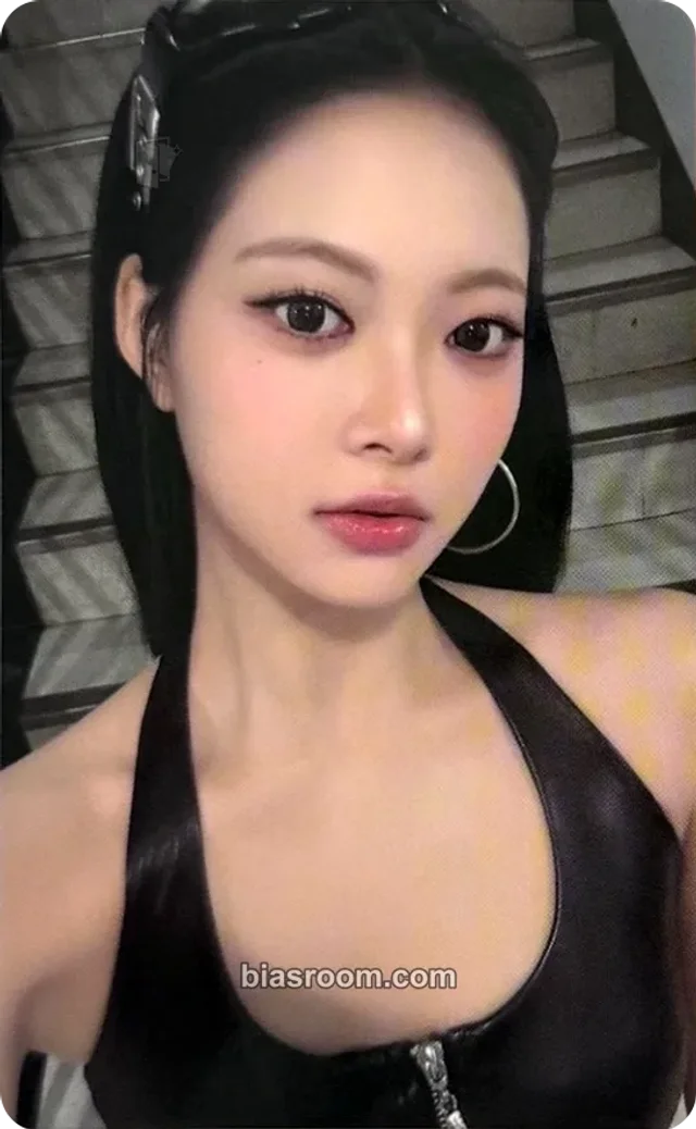 LE SSERAFIM - Hong Eunchae - Easy Crazy Hot Tour Encore (2025/26) Event tokyo dome trading card