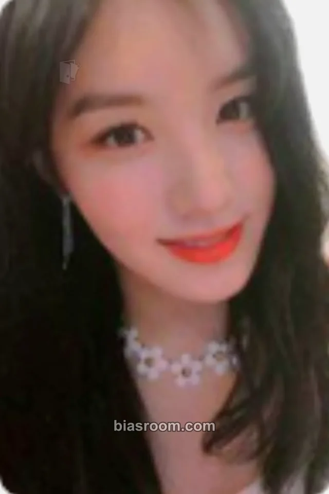 PRISTIN - Xiyeon - Schxxl Out Album broadcast