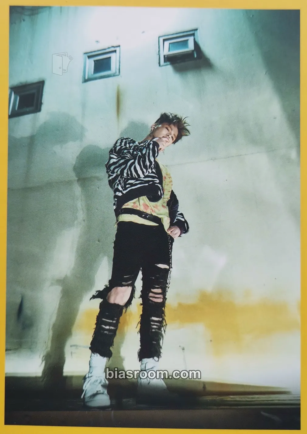 Ju-ne iKON CONTINUE TOUR (2018) Photocard - iKON - iKON K-pop photocard