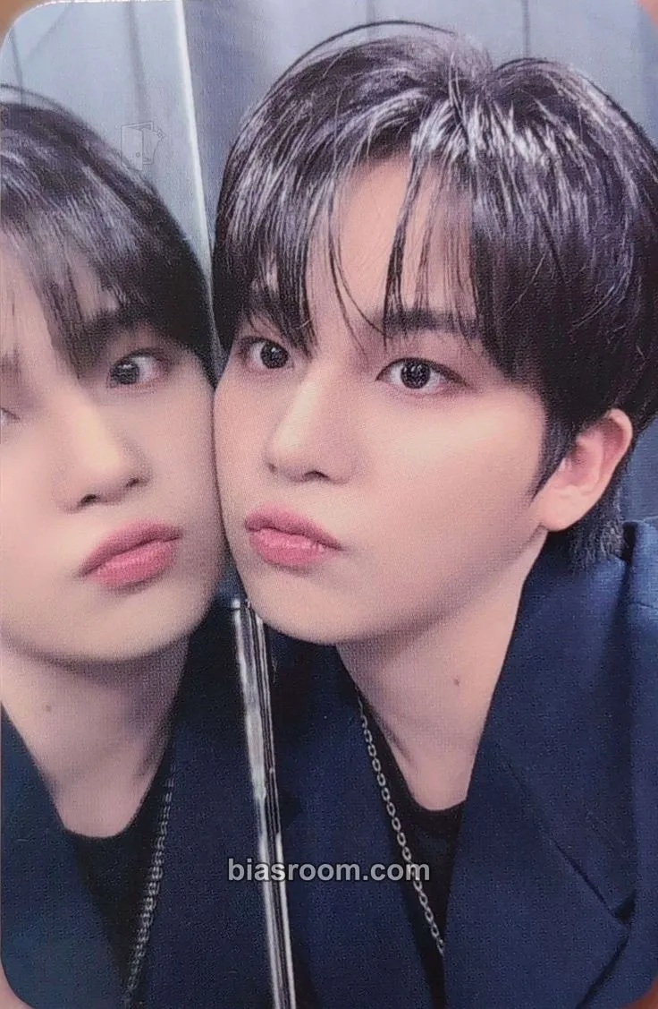 Jongho Towards The Light : Will To Power World Tour 2024 - 2025 Photocard - ATEEZ - ATEEZ K-pop photocard