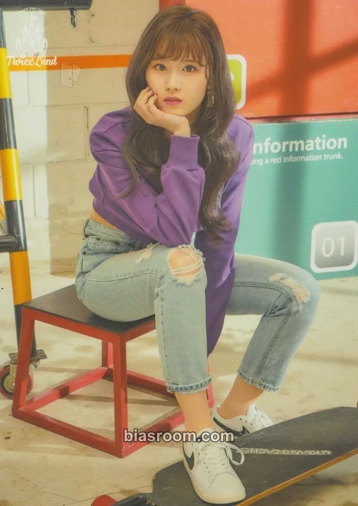 Sana Twice 2nd Tour: Twiceland Zone 2 – Fantasy Park Photocard - TWICE - TWICE K-pop photocard