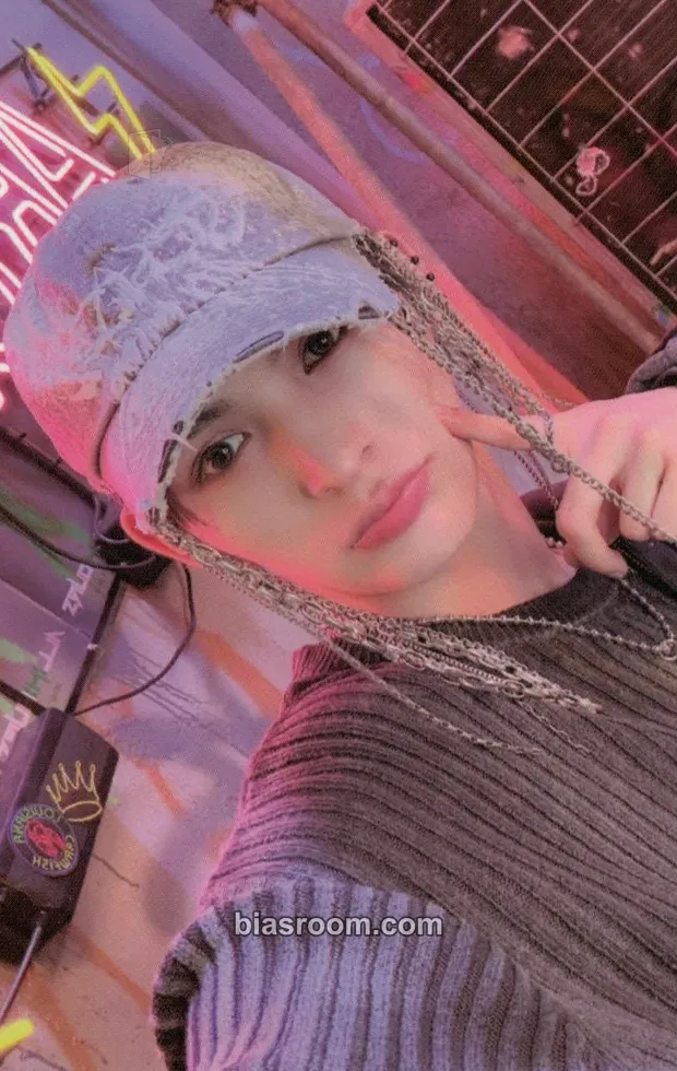 Masami Smoke Point Photocard - ALL(H)OURS - ALL(H)OURS K-pop photocard