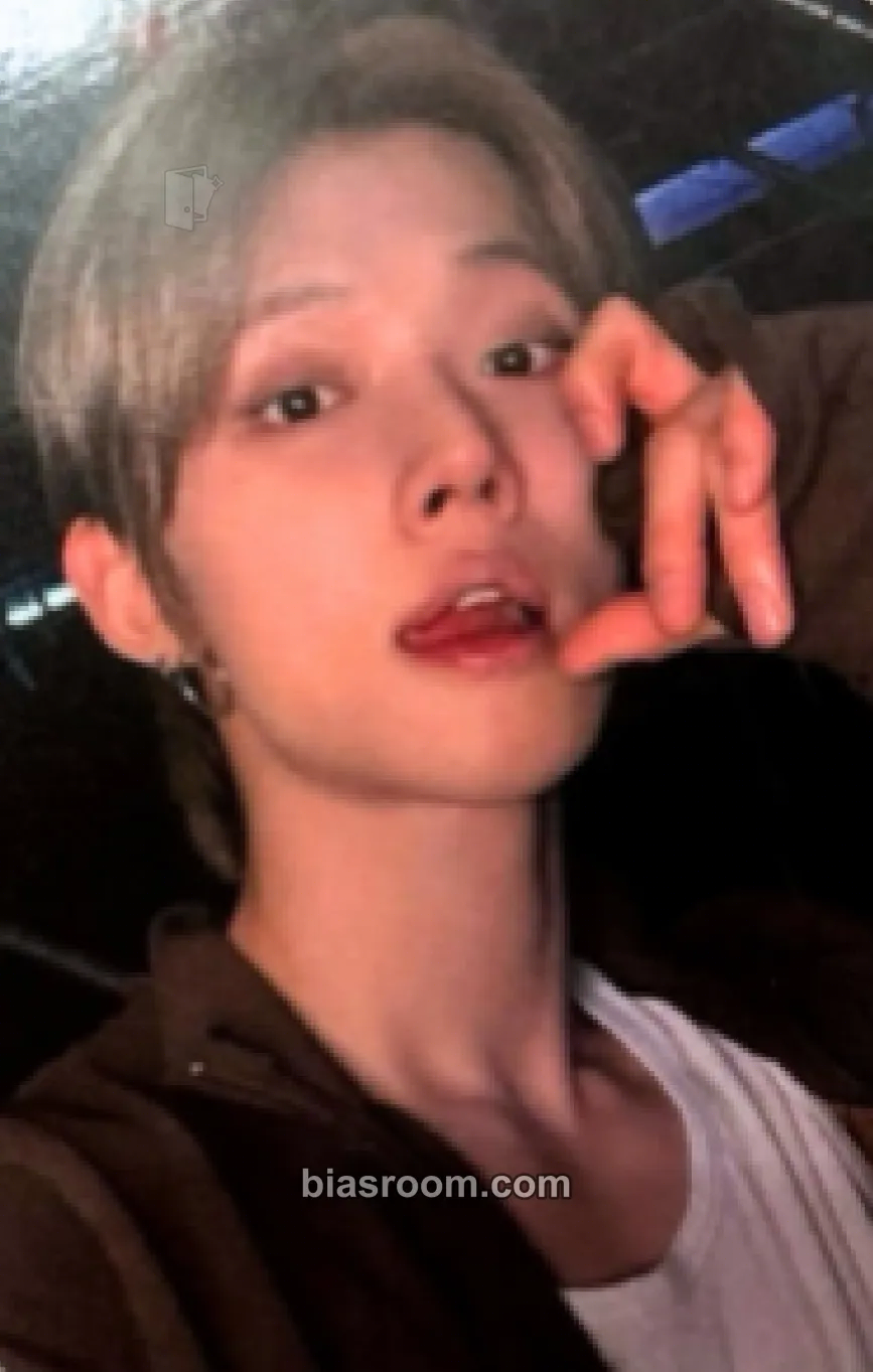 Yeonjun Act: Tomorrow Photocard - TOMORROW X TOGETHER - TOMORROW X TOGETHER K-pop photocard