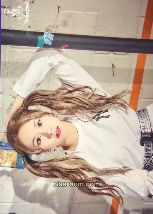 Chaeyoung Twice 2nd Tour: Twiceland Zone 2 – Fantasy Park Photocard - TWICE - TWICE K-pop photocard