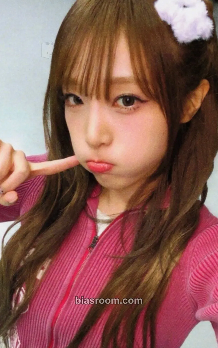 Yena Love Catcher Photocard - Yena K-pop photocard