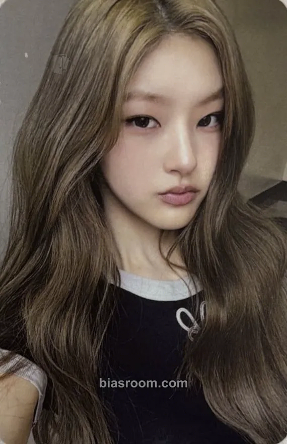 Haneul Who Is She Photocard - KISS OF LIFE - KISS OF LIFE K-pop photocard