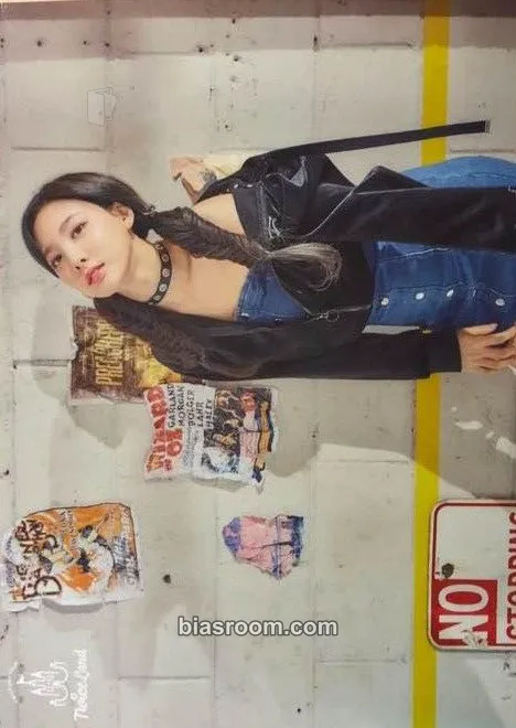 Nayeon Twice 2nd Tour: Twiceland Zone 2 – Fantasy Park Photocard - TWICE - TWICE K-pop photocard