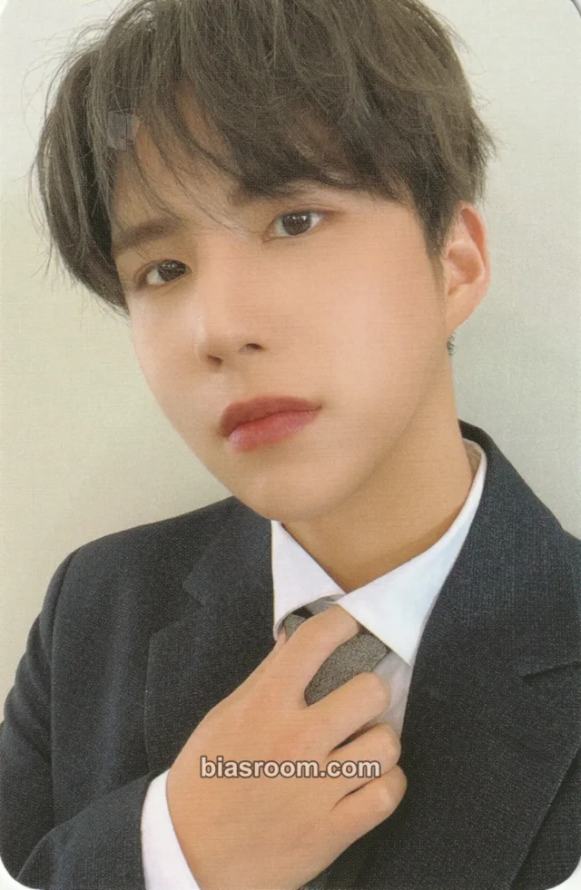Wow A.C.E 2022 Season's Greetings: A.C.E Company K-pop photocard