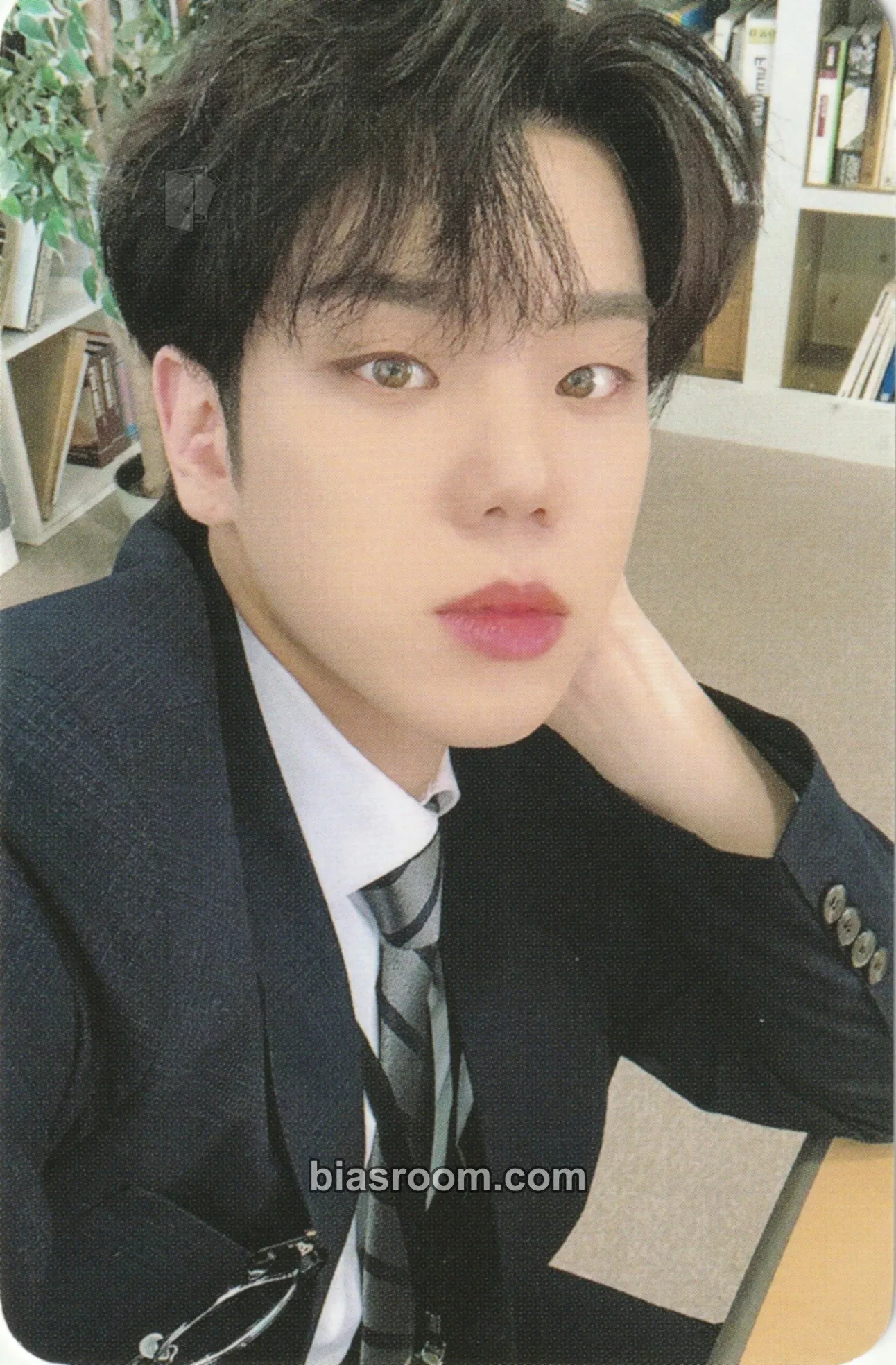 Kim Byeongkwan A.C.E 2022 Seasons Greetings: A.C.E Company Photocard - A.C.E - A.C.E K-pop photocard