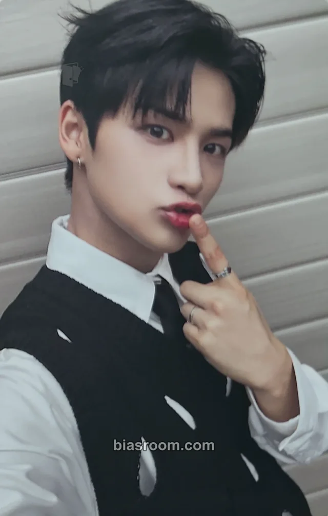 NOWZ - Yoon - NOWHERE Album double-sided album photocard