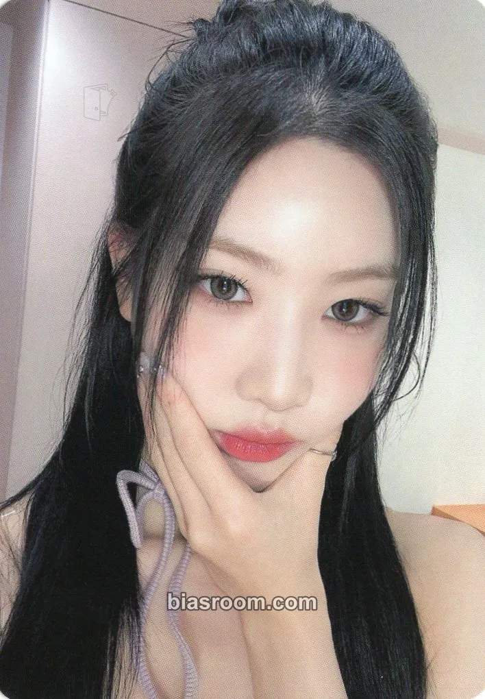 Kim Lip Version Up Photocard - ARTMS - ARTMS K-pop photocard