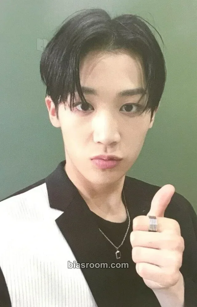 ATBO - Bae Hyunjun - The Beginning : 始作 Album album photocard limited edition