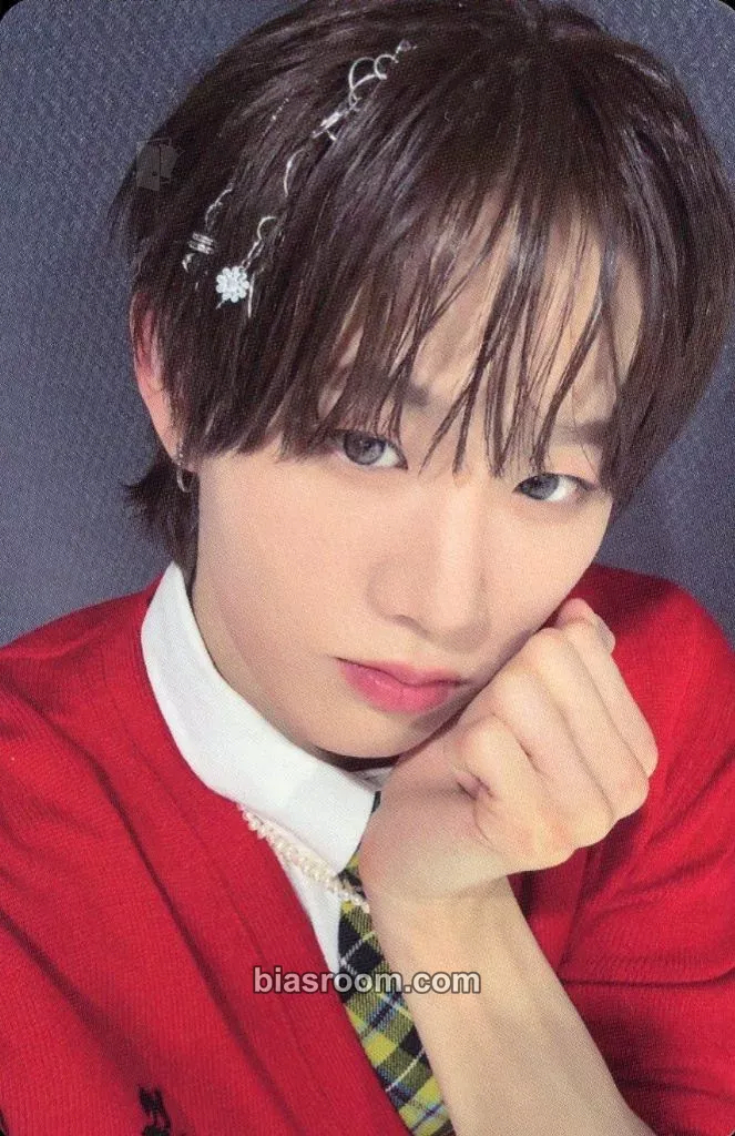 Ji Yunseo HOT MESS Photocard - EVNNE - EVNNE K-pop photocard