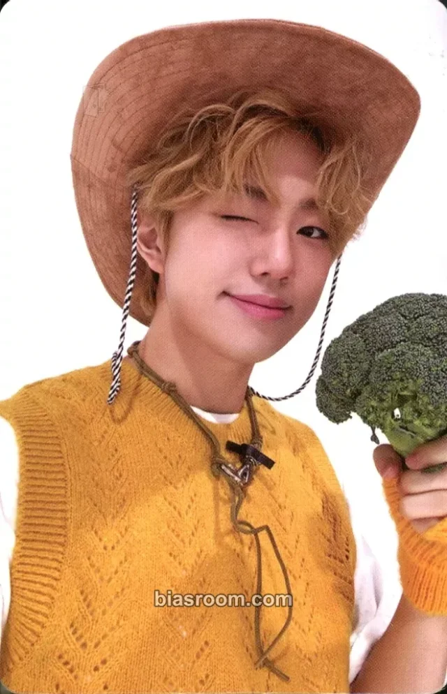 EVNNE - Park Jihoo - HOT MESS Album album photocard sowing version