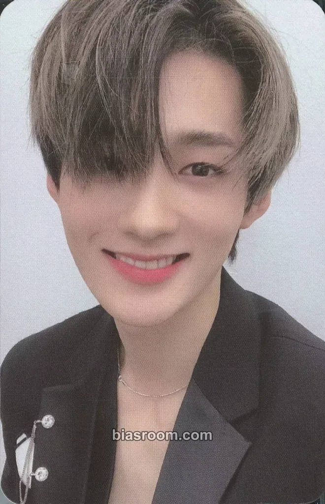 Yongseung Series 'O' Round 1 : Hall Photocard - VERIVERY - VERIVERY K-pop photocard