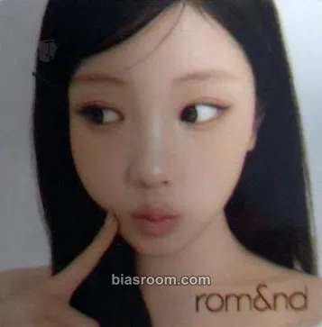 Wonhee WONHEE X rom&nd Photocard - ILLIT - ILLIT K-pop photocard