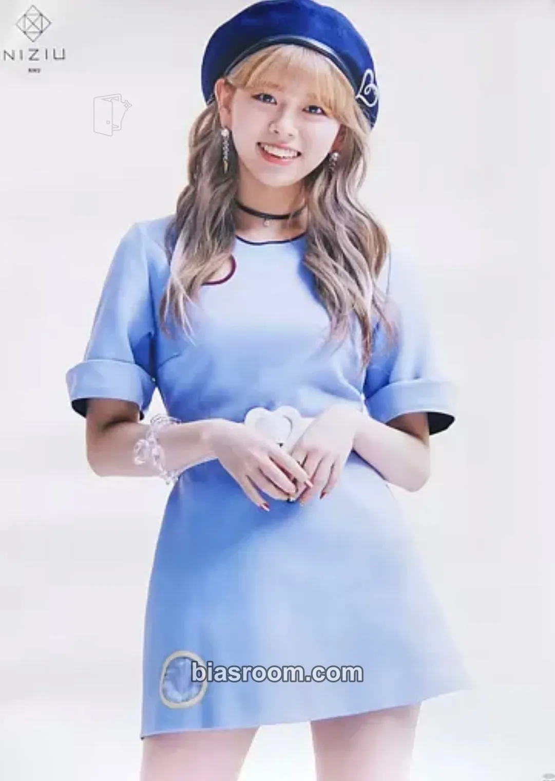 Riku Take a picture / Poppin’ Shakin’ Photocard - NiziU - NiziU K-pop photocard