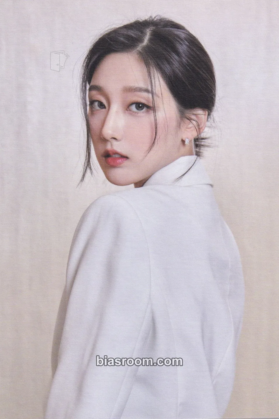Yein YEIN 2022 WELCOMING KIT Photocard - Jeong Yein - Jeong Yein K-pop photocard