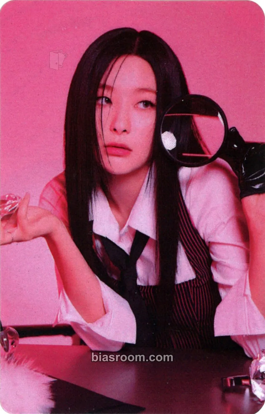 Seulgi 2023 Season's Greetings Photocard - Red Velvet - Red Velvet K-pop photocard