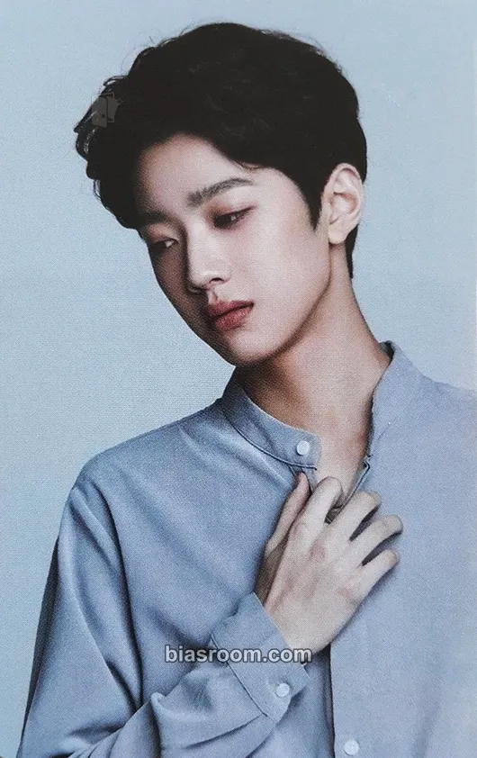 Kuanlin Lotteria Photocard - Wanna One - Wanna One K-pop photocard