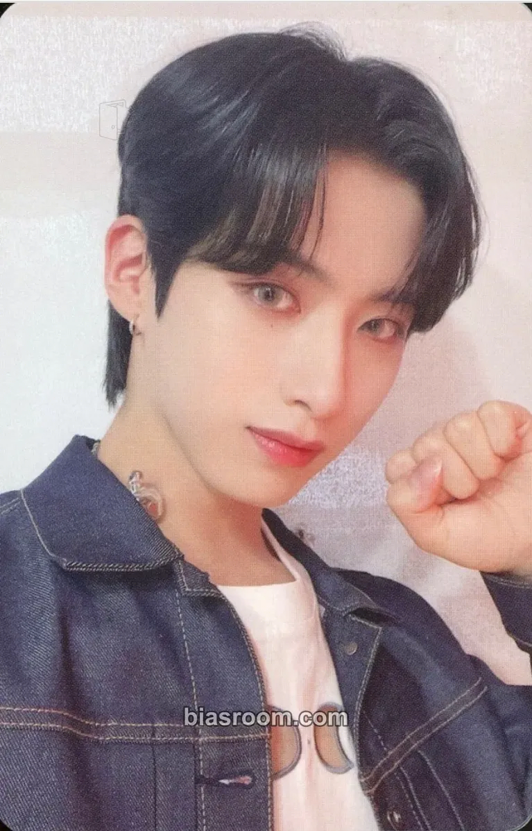 Xion MALUS Photocard - ONEUS - ONEUS K-pop photocard