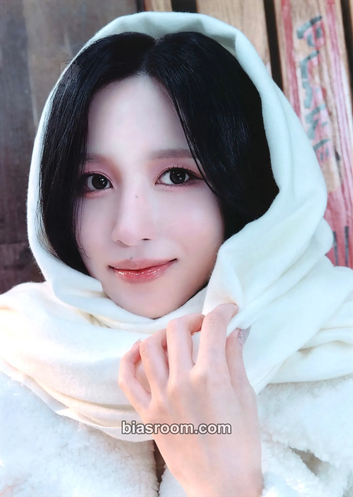 Mina 2024 JYP Japan Pop-up Store ‘SKI BAR’ Photocard - TWICE - TWICE K-pop photocard