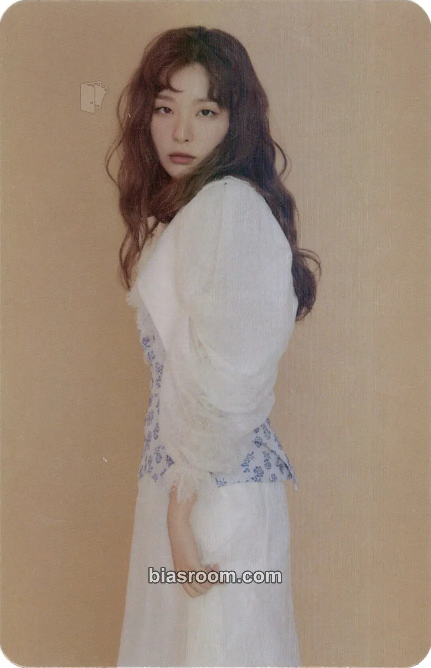 Seulgi 2022 Season's Greetings Photocard - Red Velvet - Red Velvet K-pop photocard