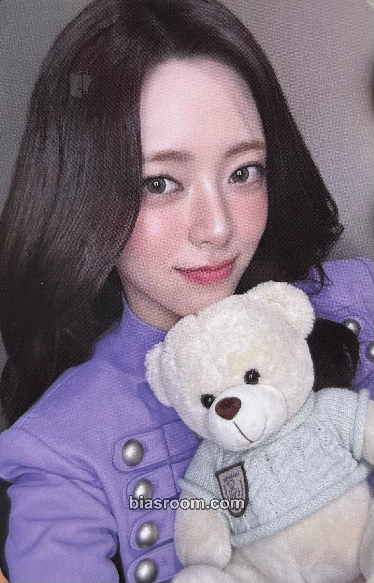 Yuna Ice Cream Photocard - ITZY - ITZY K-pop photocard