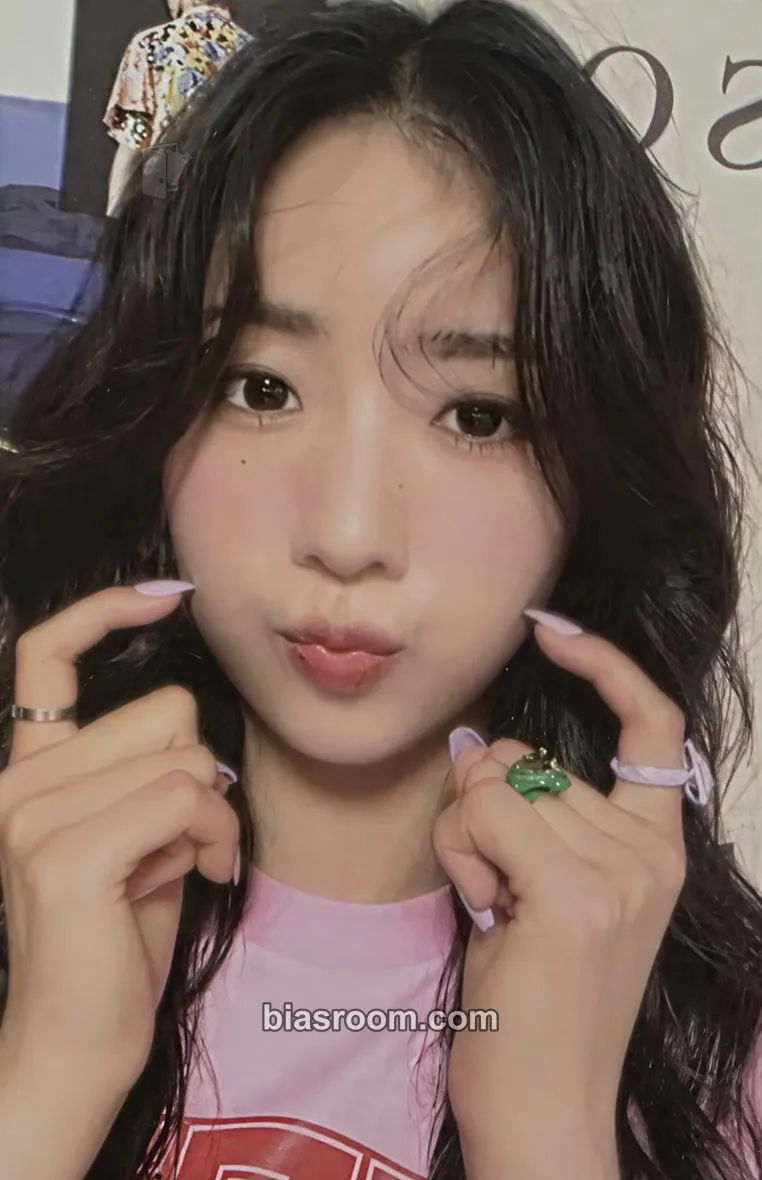 Bomi 2024 Season's Greetings “#Pinktag” Photocard - Apink - Apink K-pop photocard