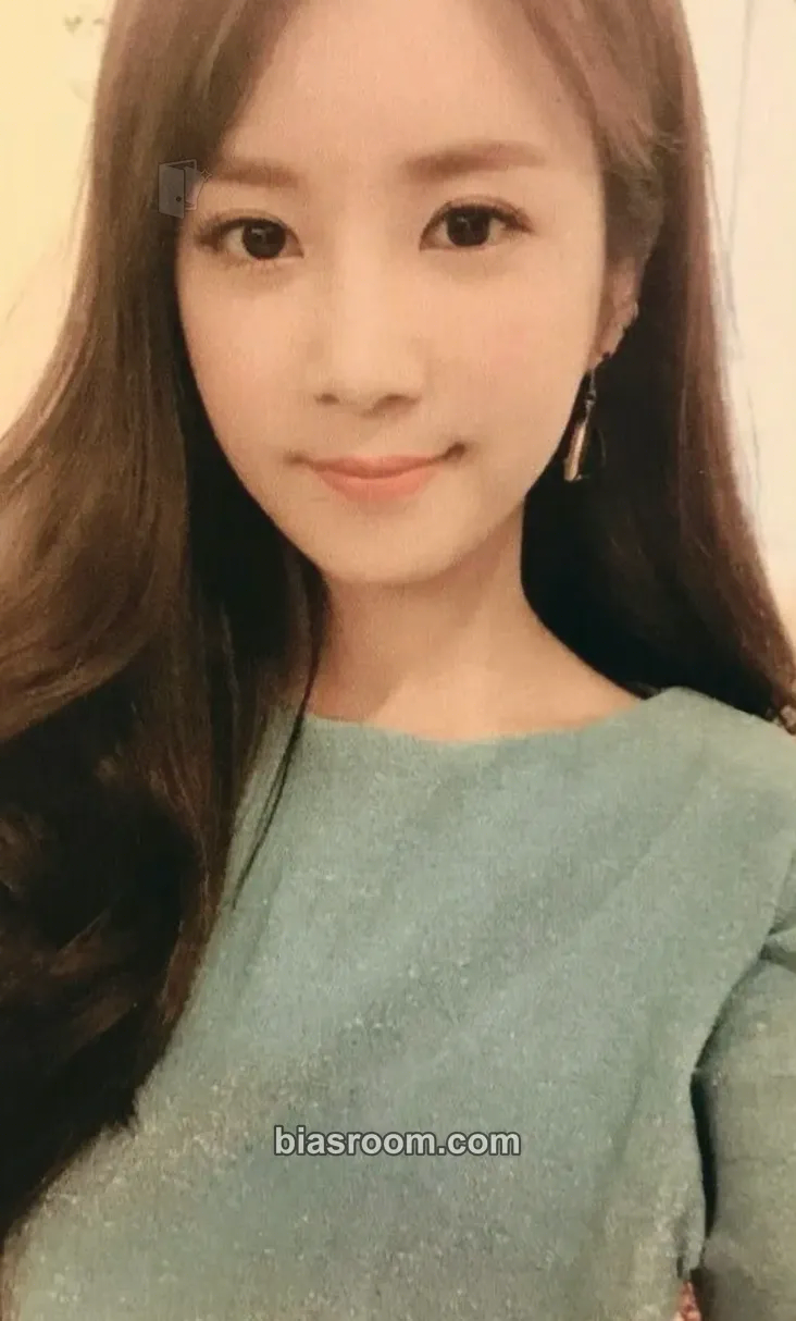 Bomi 2019 season’s greetings “Eternal Jewels” Photocard - Apink - Apink K-pop photocard