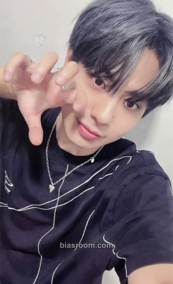 Keita Target: ME Photocard - EVNNE - EVNNE K-pop photocard