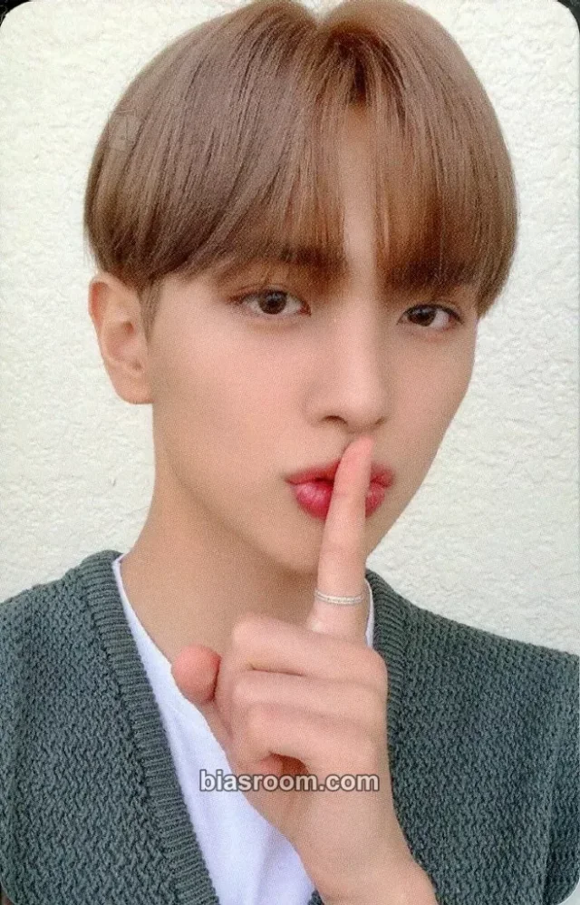 ATBO - Ryu Junmin - The Beginning : 飛上 Album album photocard platform version set off version