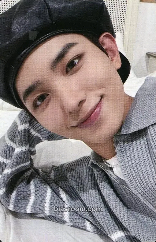 Ryu Junmin The Beginning : 始作 Photocard - ATBO - ATBO K-pop photocard