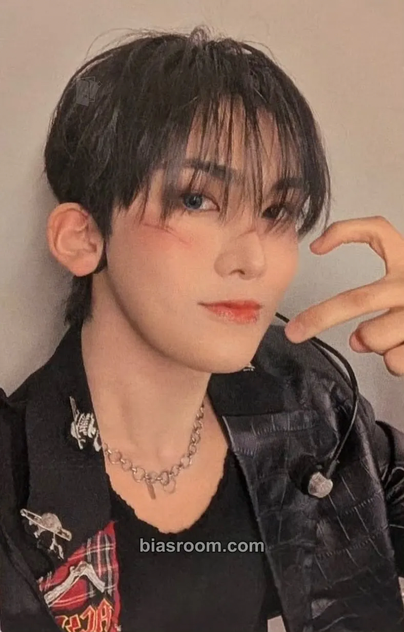Hyun XLOV 1st Premium Tour in Japan X:On1y Photocard - XLOV - XLOV K-pop photocard