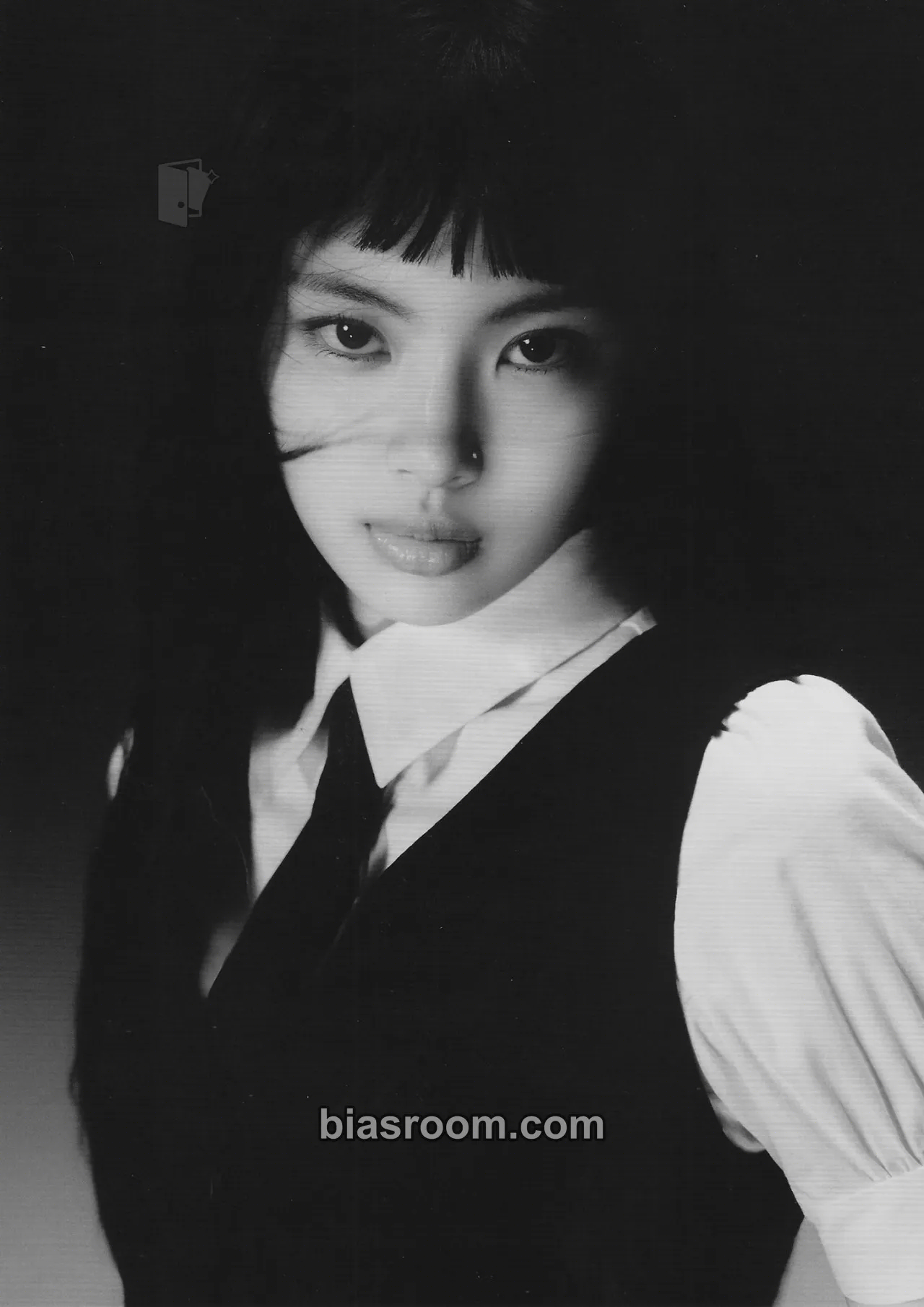 Hyein NewJeans 1st EP “New Jeans” Photocard - NewJeans - NewJeans K-pop photocard