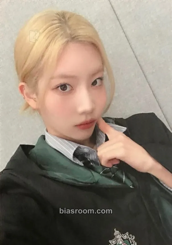 Kim Lip Dall Photocard - ARTMS - ARTMS K-pop photocard