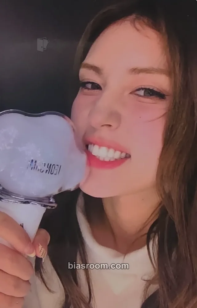 Jeon Somi - Jeon Somi - Jeon Somi Official Lightstick  Other lightstick photocard set merch photocard