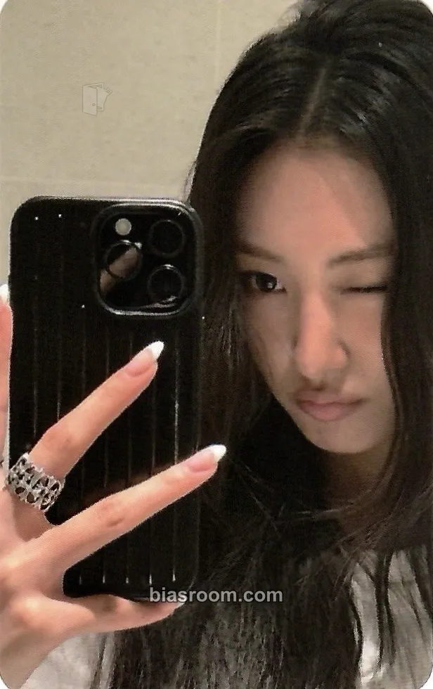 Gawon MY EYES OPEN VVIDE Photocard - MEOVV - MEOVV K-pop photocard