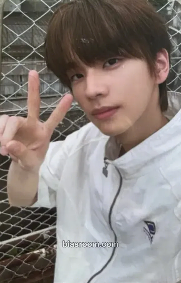 Shinyu SUMMER BEAT! Photocard - TWS - TWS K-pop photocard