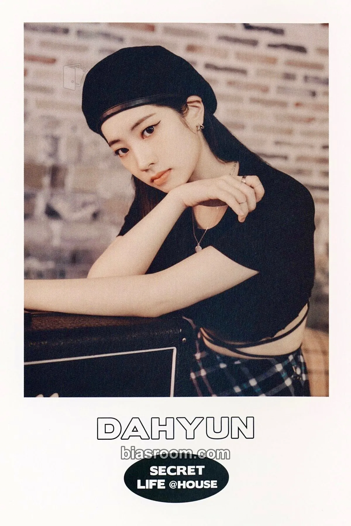 Dahyun 2023 Season's Greetings: SECRET LIFE @HOUSE Photocard - TWICE - TWICE K-pop photocard